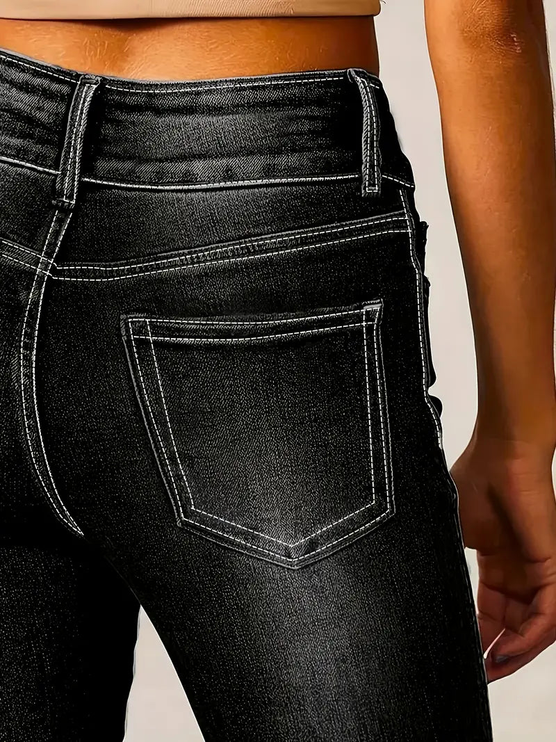 Elena – Damen Schlagjeans mit hoher Taille und Doppelknopf-Design