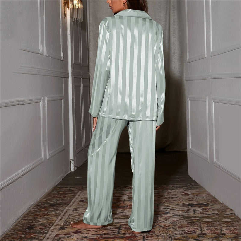 Isabelle – Damen Satin Pyjama Set mit Hemd und Hose