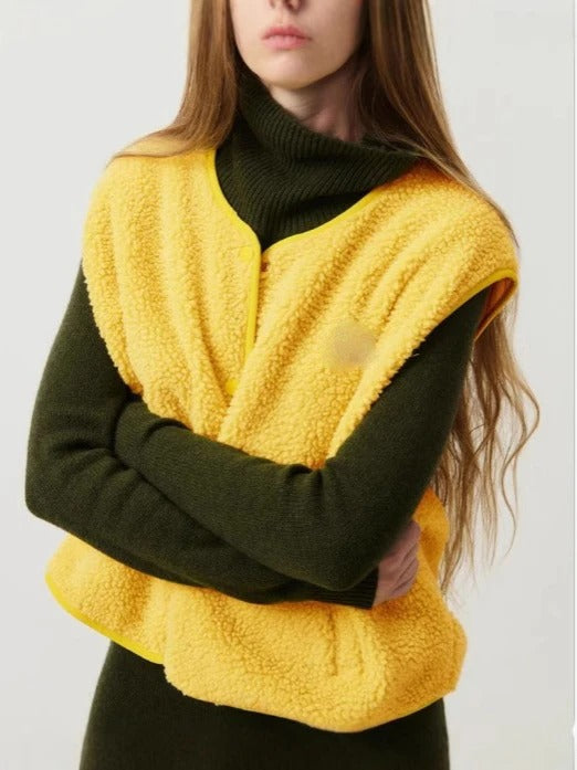 Lina – Damen Fleeceweste mit Druckknöpfen und urbanem Stil