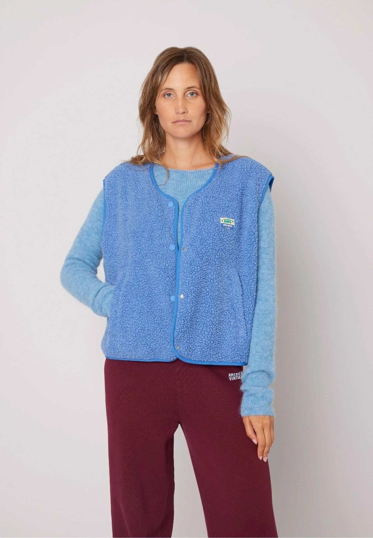 Lina – Damen Fleeceweste mit Druckknöpfen und urbanem Stil