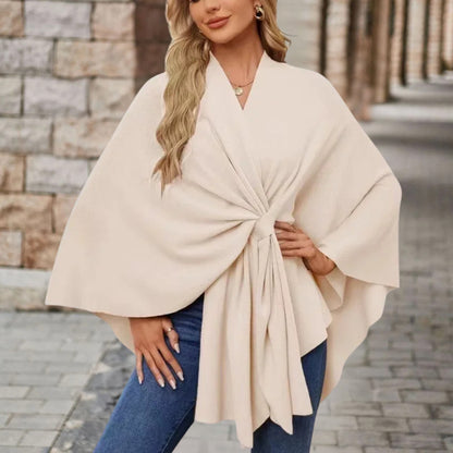 Klaudia – Elegantes Wickel-Poncho-Top