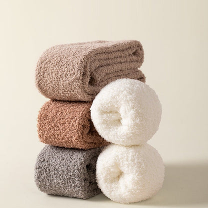 Mila – Flauschige Overknee-Haussocken für Damen