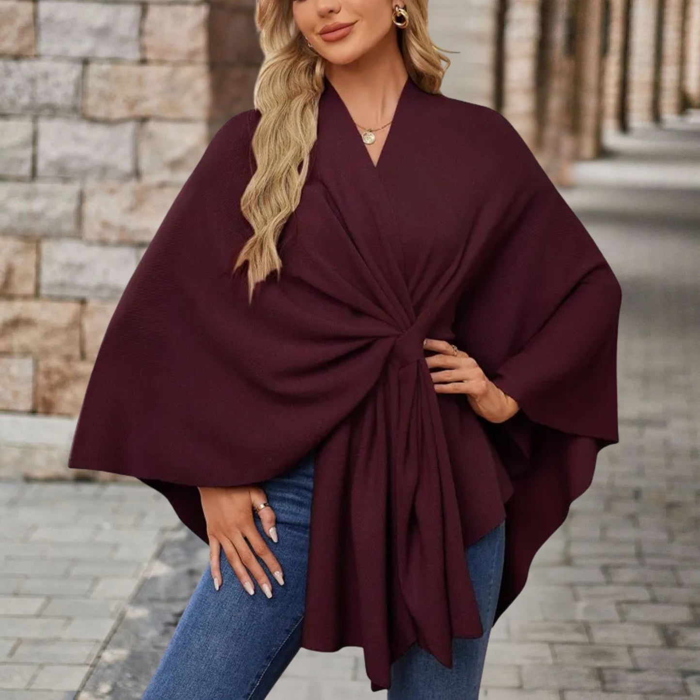 Klaudia – Elegantes Wickel-Poncho-Top