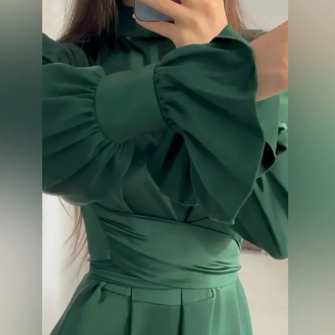 Stuttgart | Elegantes und Schickes Kleid mit Taillenband