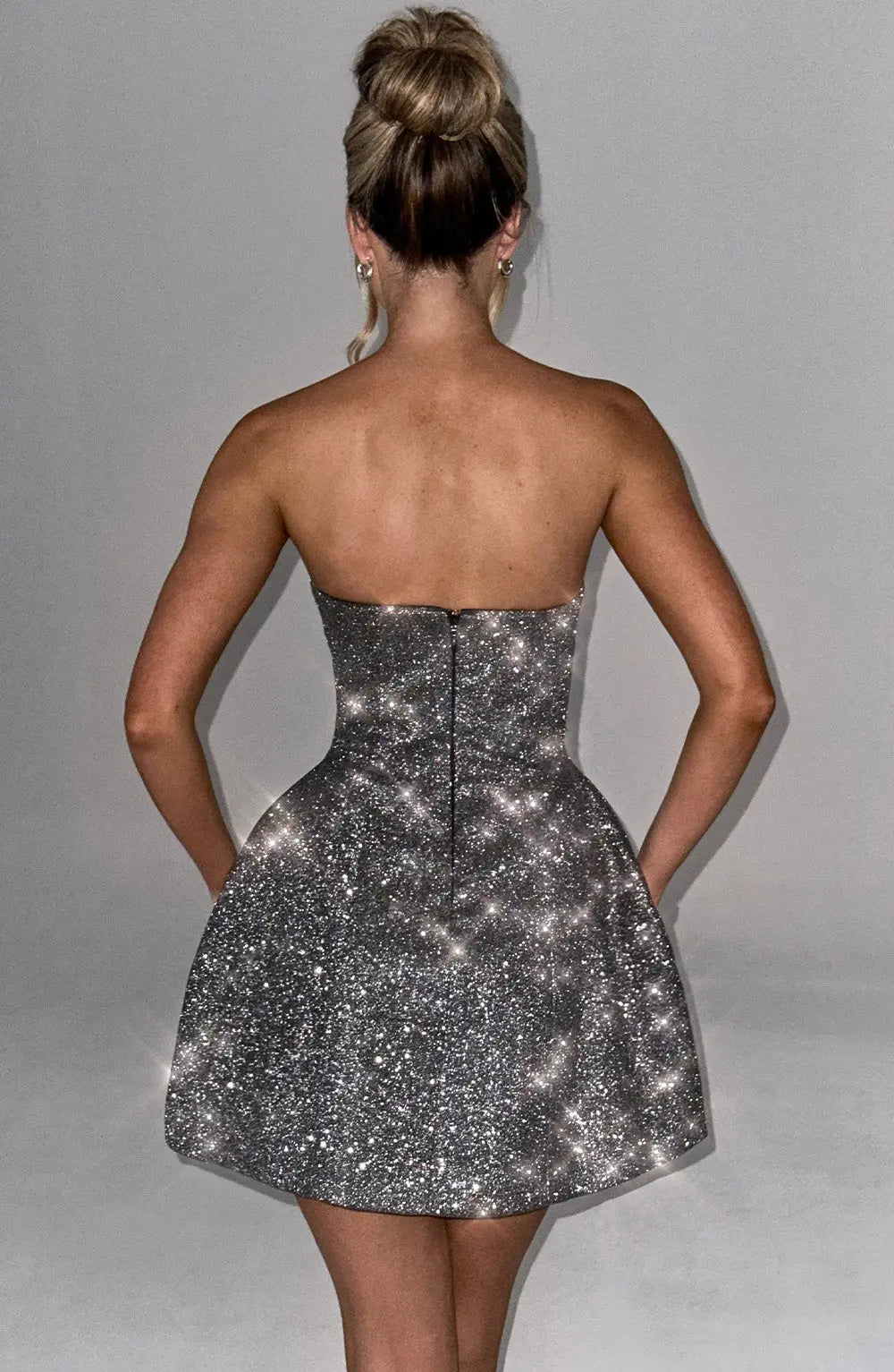 Liora - Damen Minikleid funkelnd mit ausgestelltem Rock