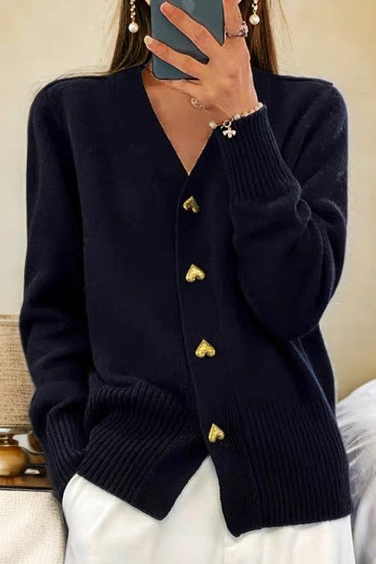 Lila – Feminine Strickjacke mit Herzknöpfen für Damen