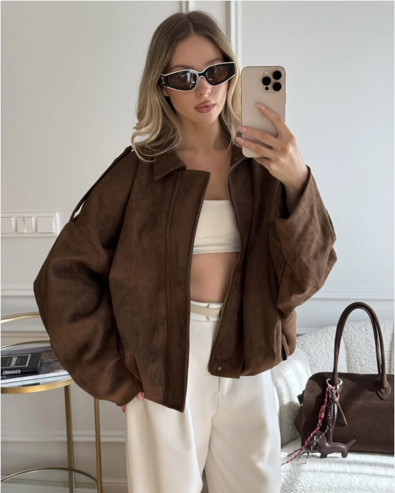 Inés – Oversized Velours Damenjacke