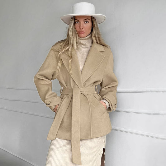 Clara – Damen Wollmantel mit Bindegürtel