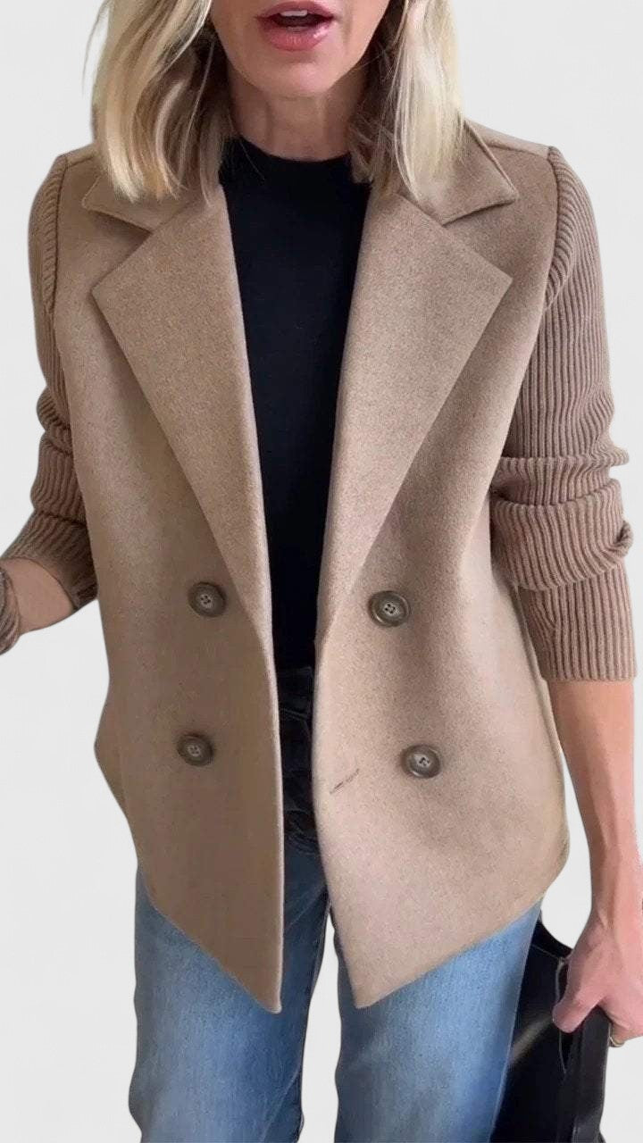 Marisela – Eleganter Damen Blazer mit Strickärmeln & Doppelreihe