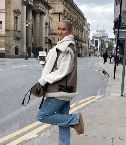 Camila – Ärmellose Teddyweste für Damen