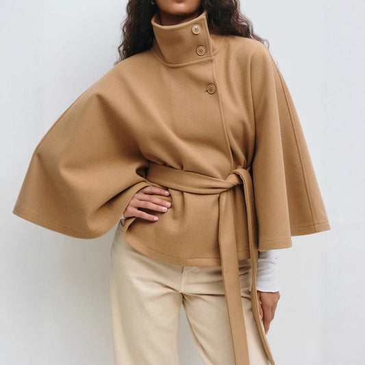 Clara - Cape-Mantel für Damen mit hohem Kragen und Bindegürtel