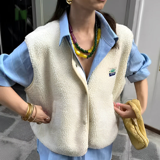 Lina – Damen Fleeceweste mit Druckknöpfen und urbanem Stil