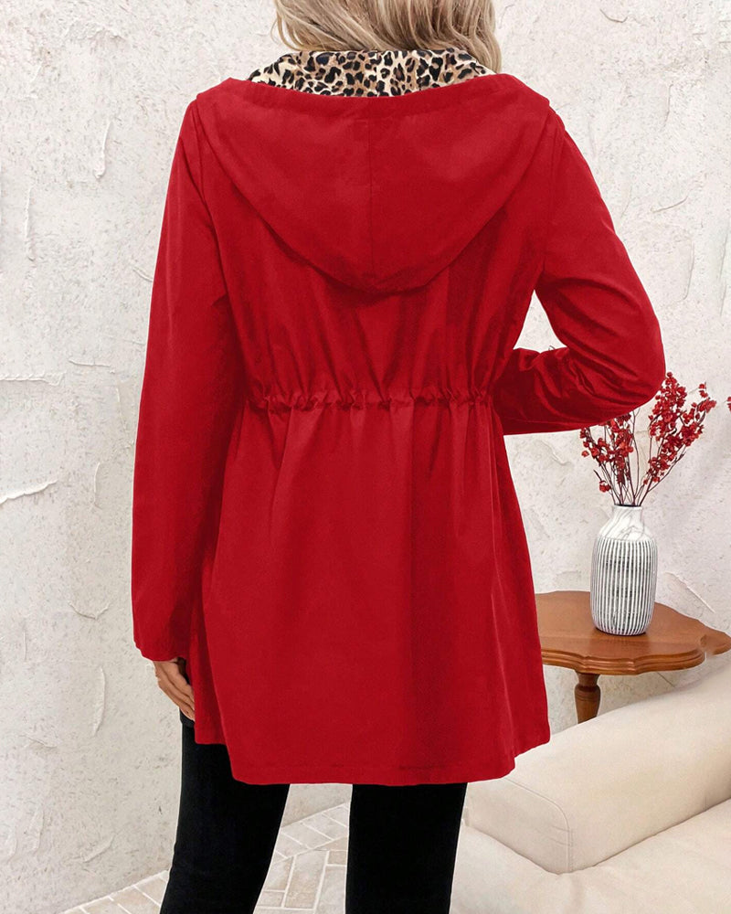 Jimena – Leichter Damenmantel mit stylischem Leopardenfutter