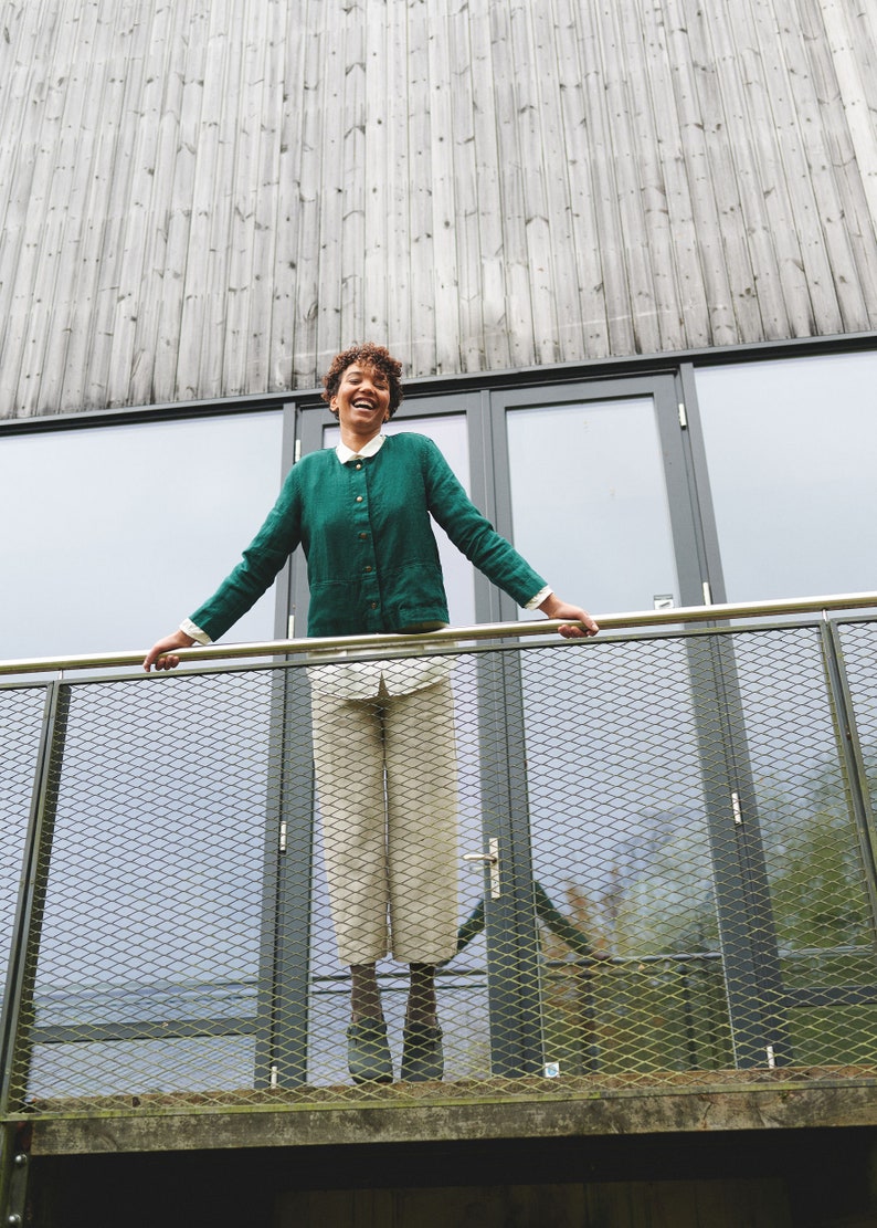 Kragenlose Leinenjacke in Smaragdgrün