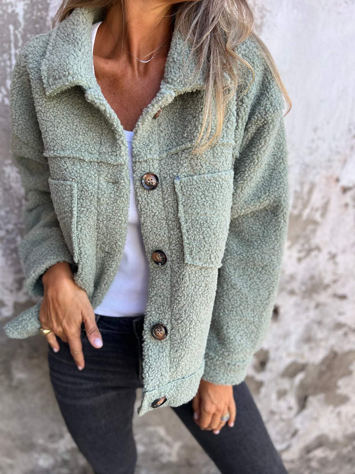 Lina - Damen Jacke warm kuschelig mit Knopfleiste