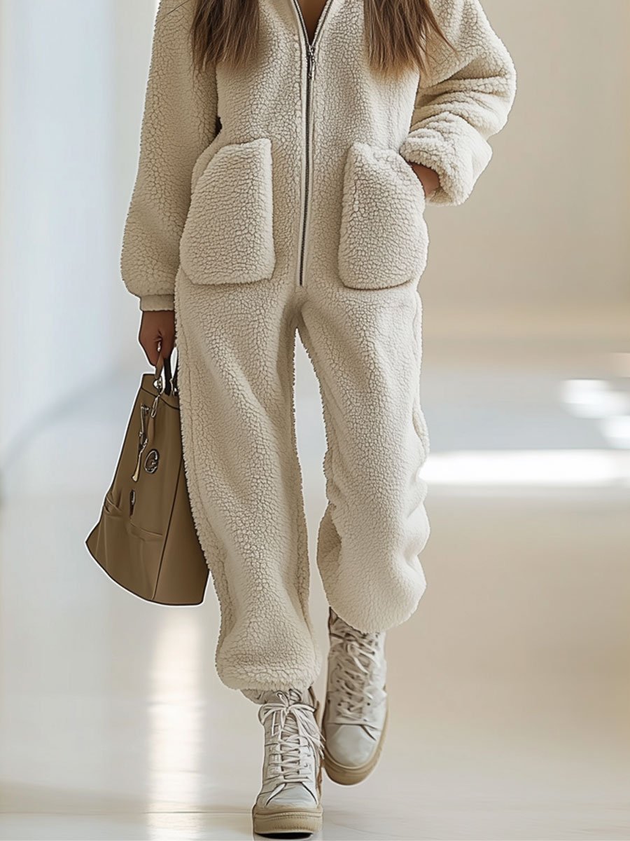 Natalia – Kuscheliger Teddyfleece-Jumpsuit mit Kapuze für Damen