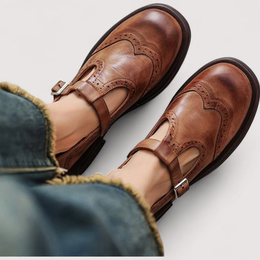 Zofia – Klassische Damen Mary-Jane Schuhe mit Brogue-Details